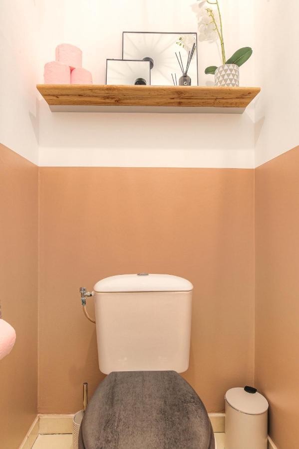 ビユールバンヌLe Louis D'Or -Acces Facile Gare/Eurexpo/Aeoroportアパートメント エクステリア 写真